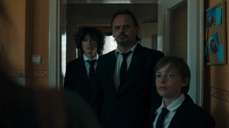 Interview: Jan Saczek on Telling a Story of Family and Resilience with the Short Film ‘Dad Not’s Home’