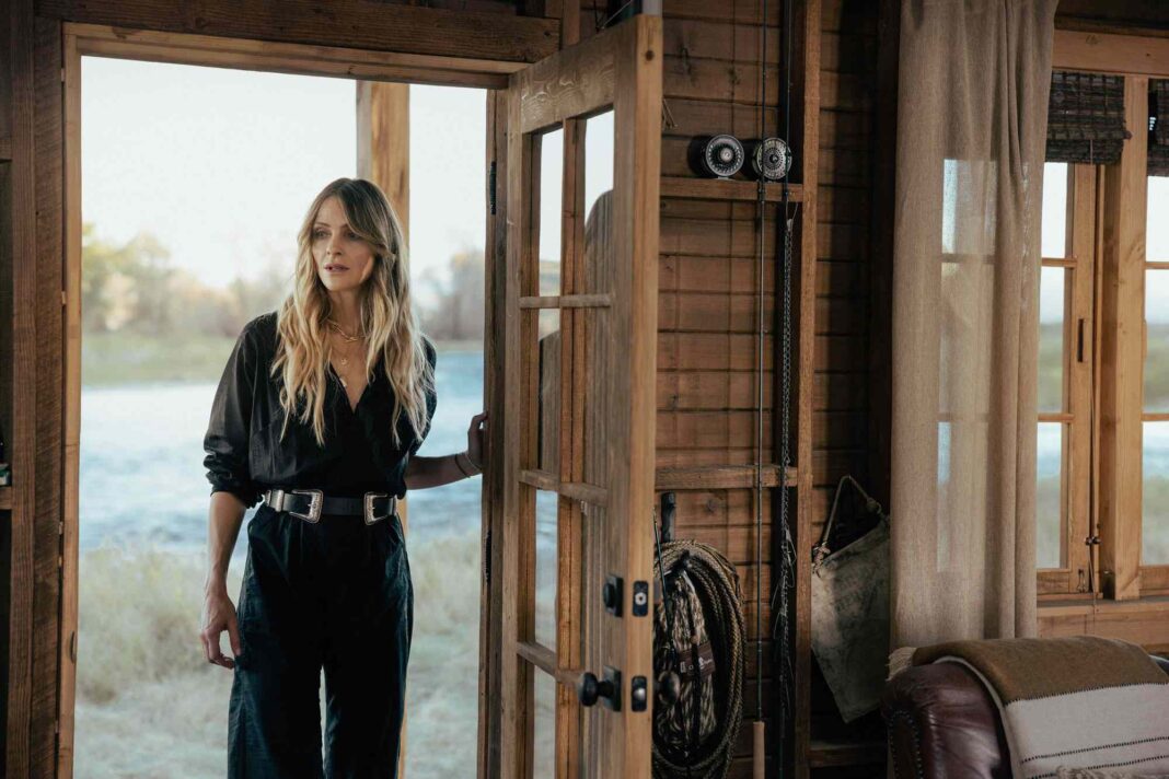 Beau Garrett as Abigail Reese in episode 1, season 1 of the Paramount+ series The Madison. Emerson Miller _ Paramount+